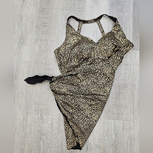 SWIMSUITS FOR ALL 365 Women's Plus Size Multi-Style Convertible Swim Dress - Picture 6 of 6